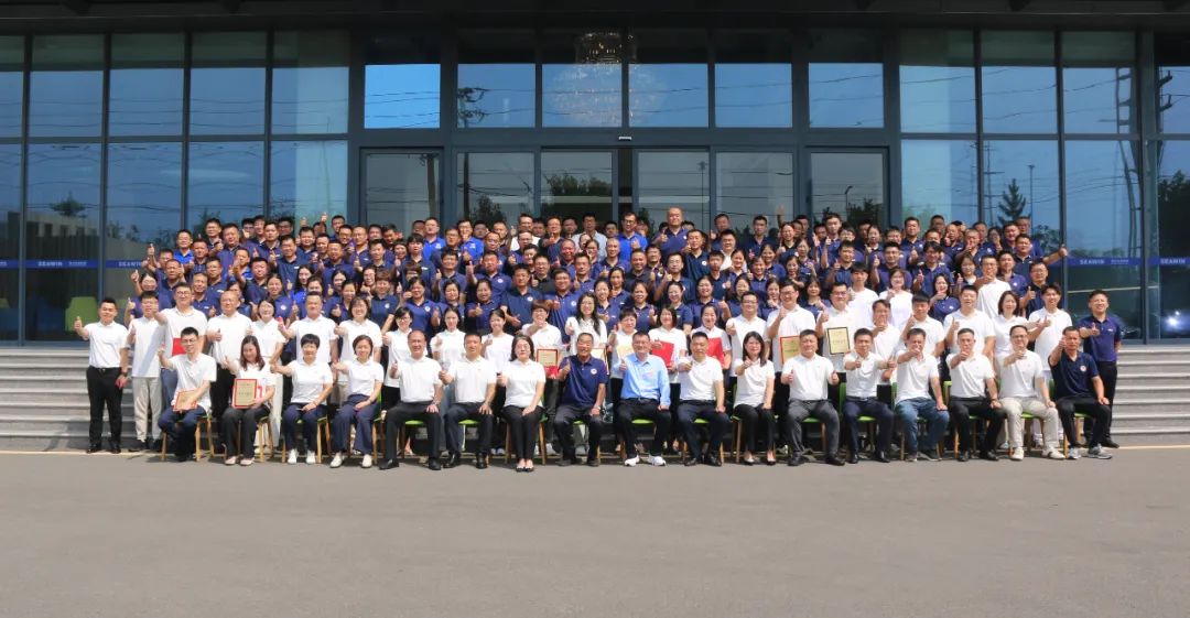 青岛九游会老哥俱乐部登录生物集团成立二十五周年表彰大会隆重举行